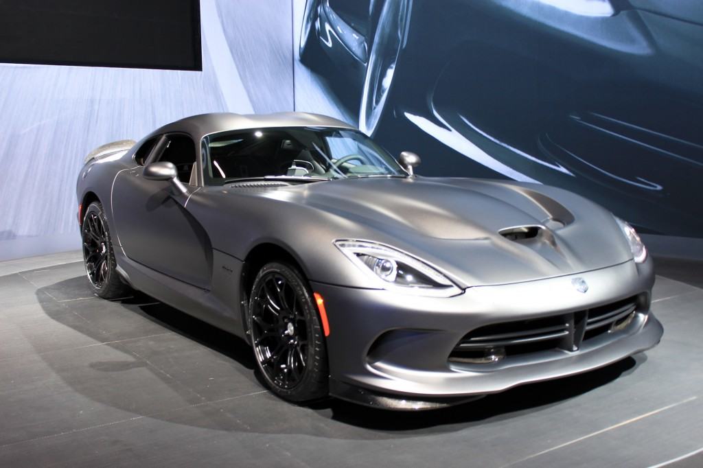 SRT Viper Time Attack Anodized Carbon Special Edition Package unveiled at the New York Auto Show