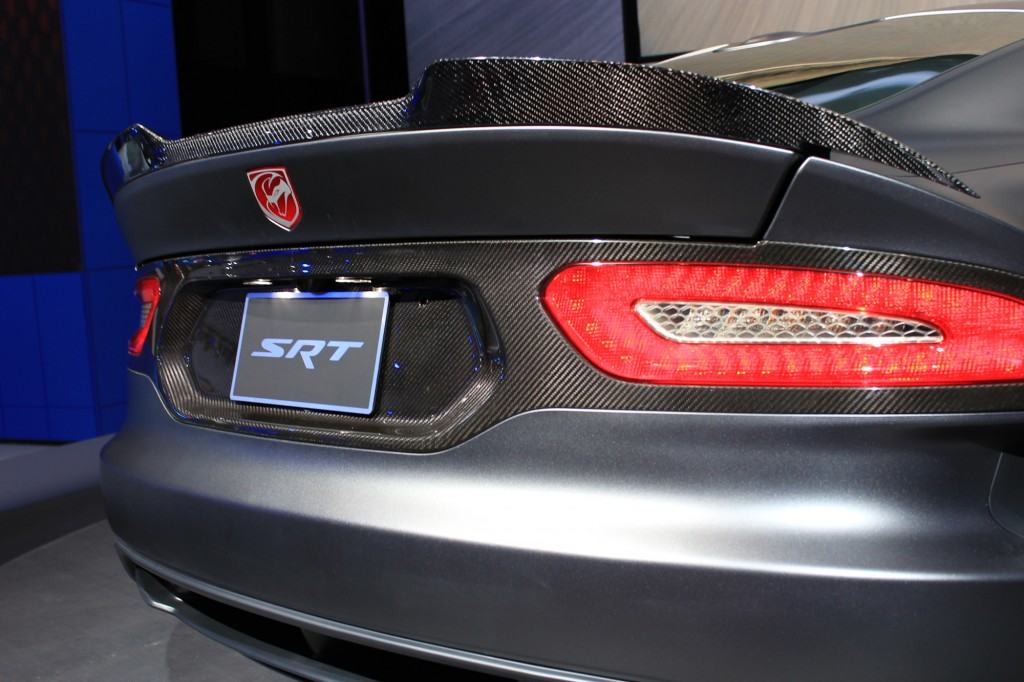 SRT Viper Time Attack Anodized Carbon Special Edition Package unveiled at the New York Auto Show