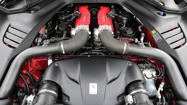 Ferrari_CaliforniaT_Engine