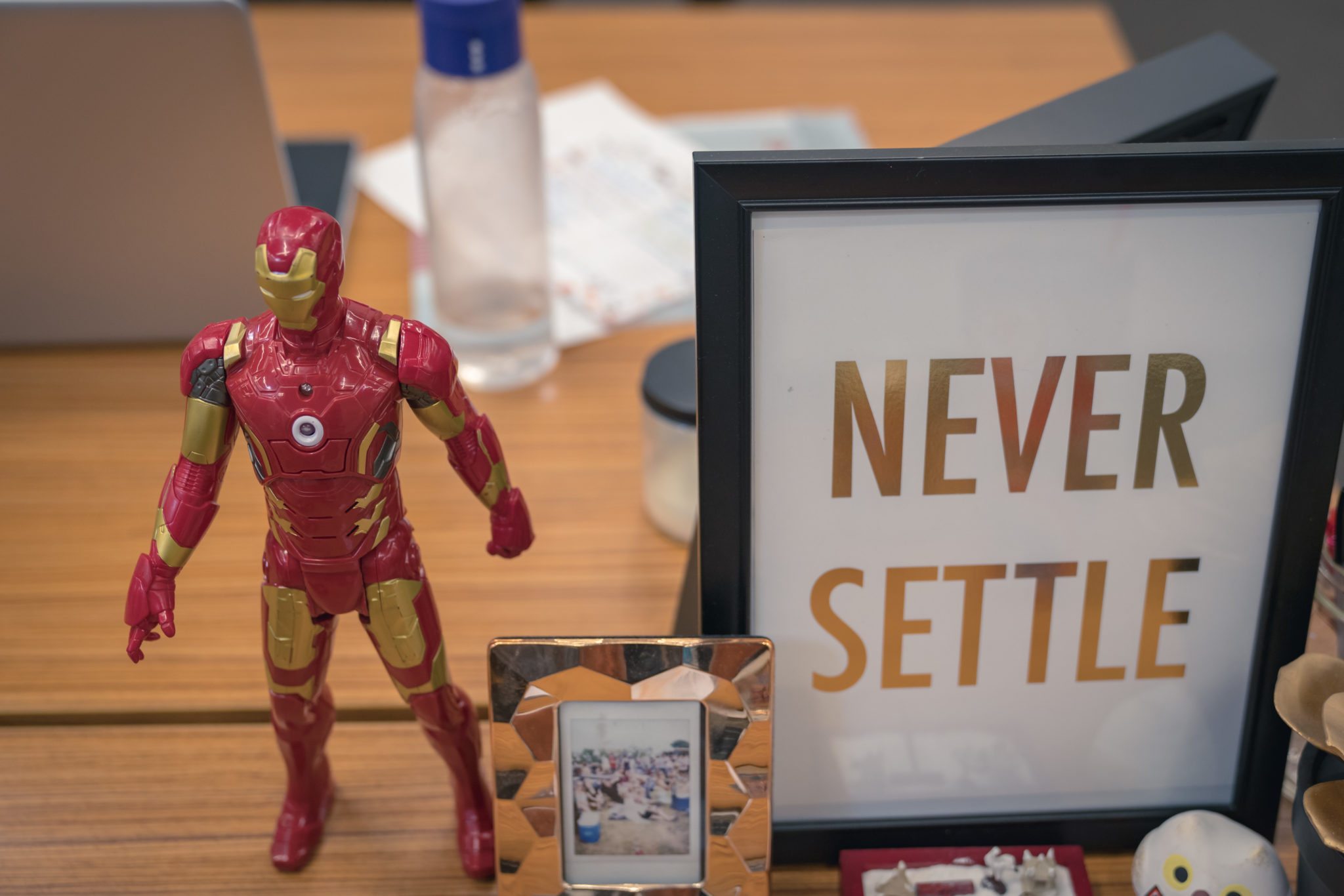 iron man never settle desk xx office