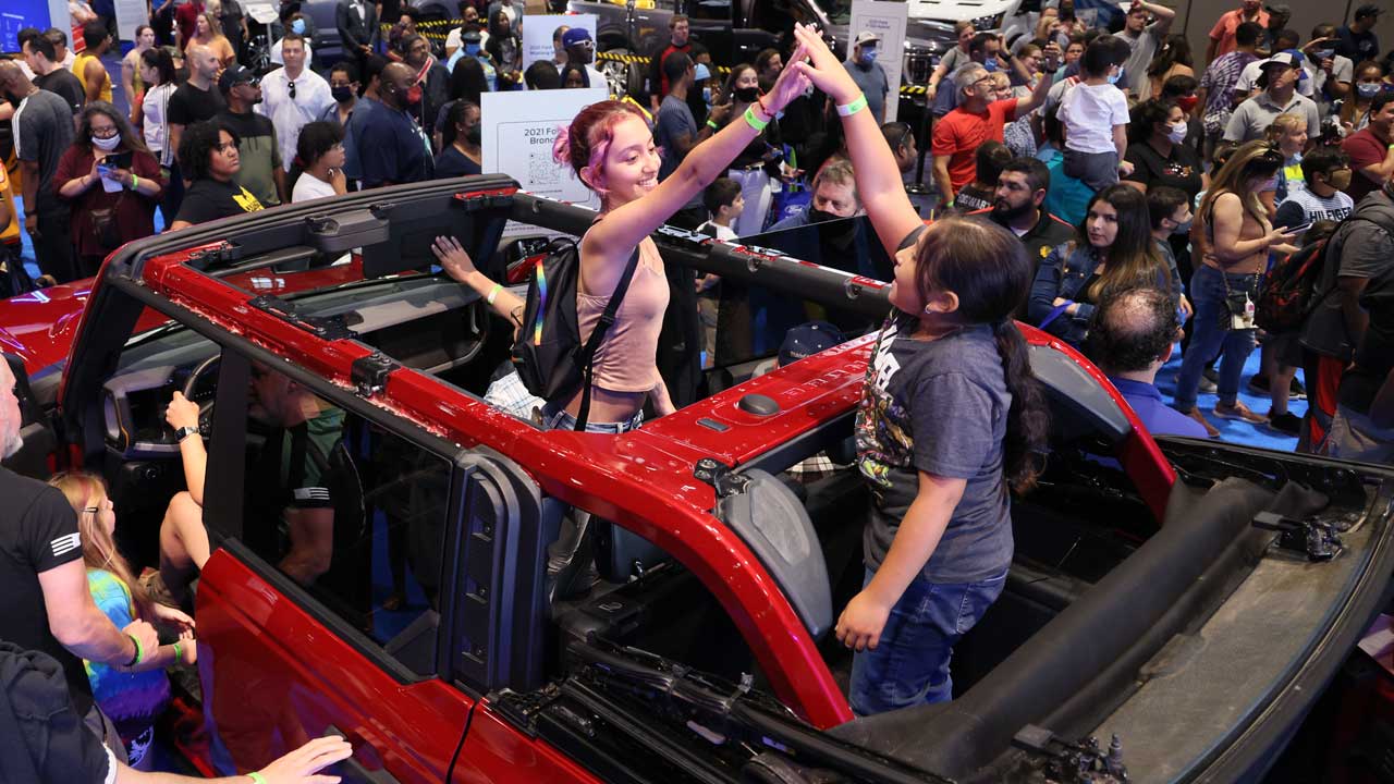 Chicago Auto Show attendees.